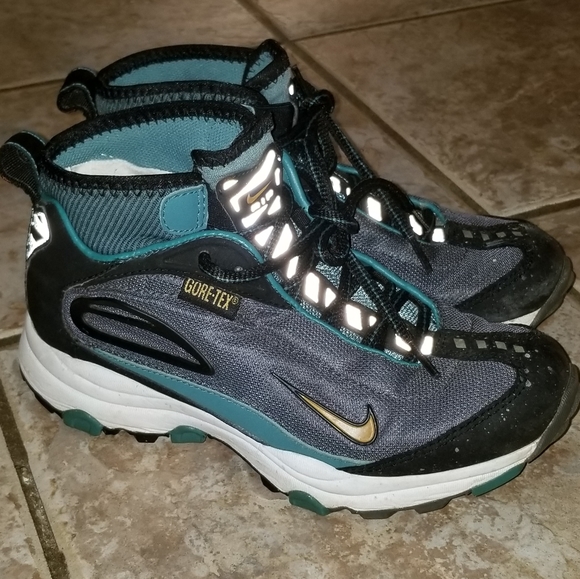 Nike Shoes - WMNS 90s Nike  Zoom Air Gore Tex Hiking Sneakers